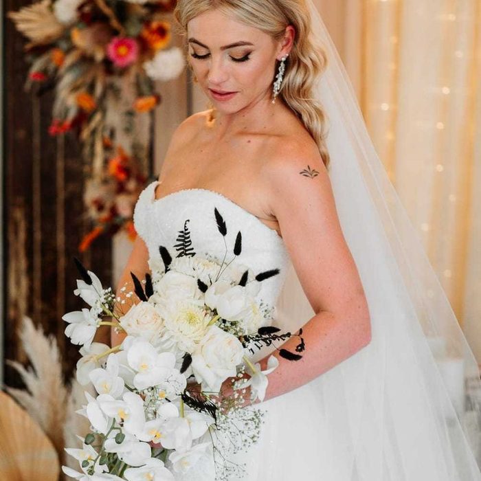 Fresh flowers and bridal bouquets, made to order
